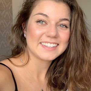 Meet your Posher, Ivy